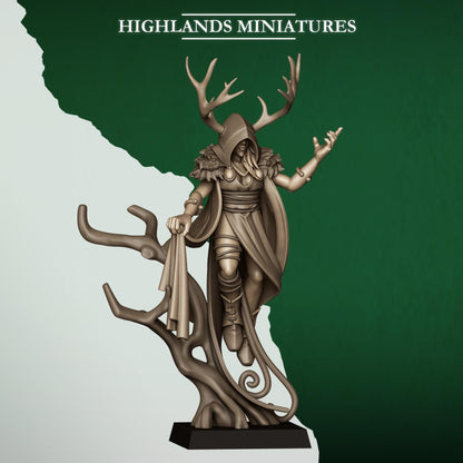 Highlands Miniatures Feral Elves - Druid
