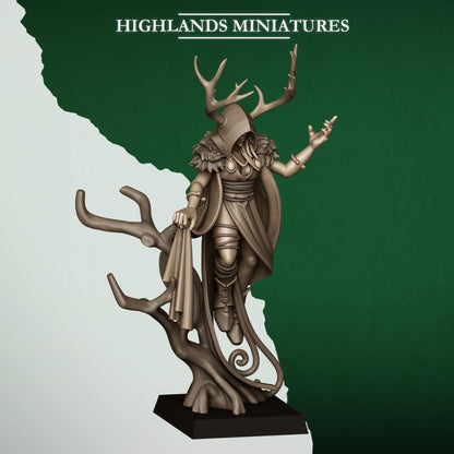 Highlands Miniatures Feral Elves - Druid