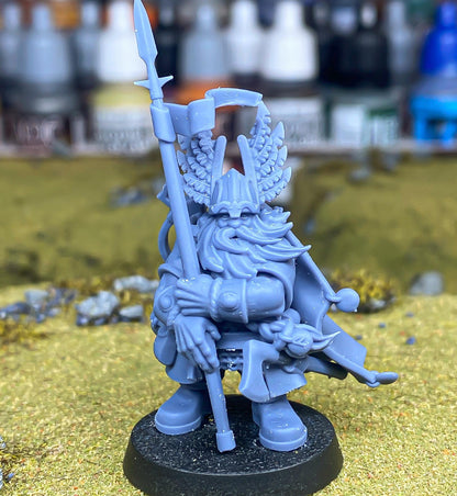 Highland Miniatures Dwarf Mountain Lord